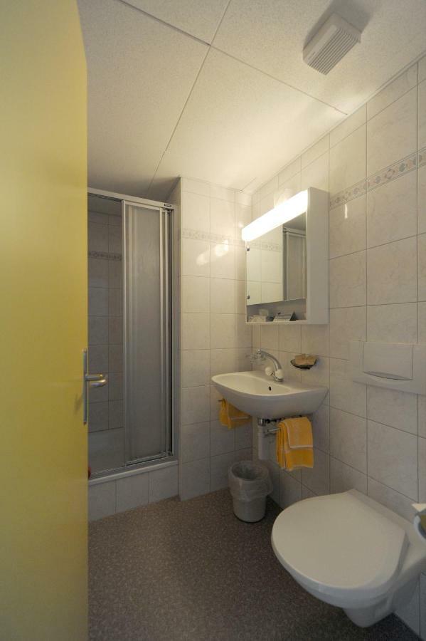 Hotel Krone Budget Lenk Εξωτερικό φωτογραφία
